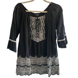 Love Stitch Black Embroidered Boho Lace Up Blouse Top Women’s Sz Small Festival
